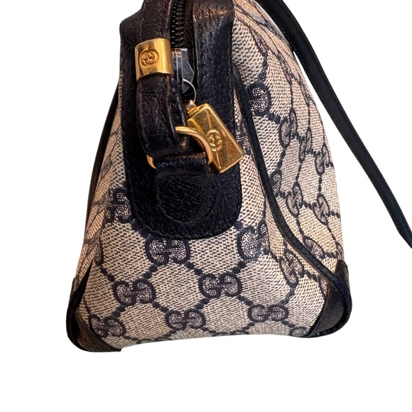 Vintage 80’s Gucci Monogram Navy Crossbody Bag - Picture 9 of 16